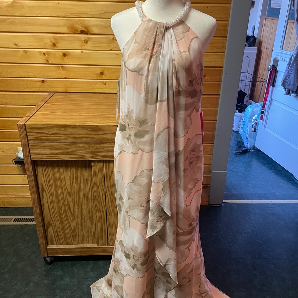 Calvin Kline Semi formal Dress Size 10 NWT purchased from Dillard’s.
